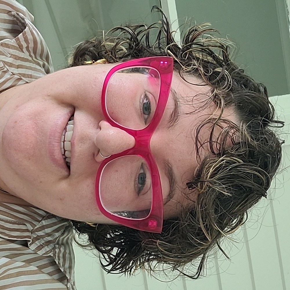 Meet your Posher, Henny